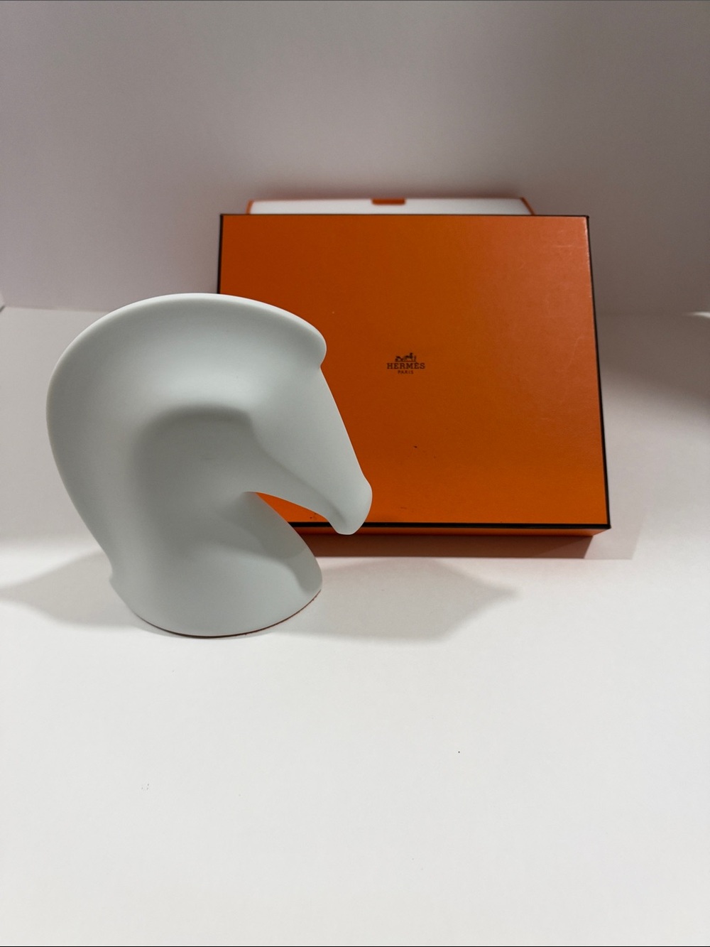 HERMÈS Samarcande Horse Paperweight White Porcelain - Original Box